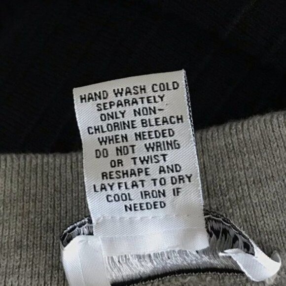 Carmen Marc Valvo Gray Knit Ombre Skirt XS - Picture 8 of 8